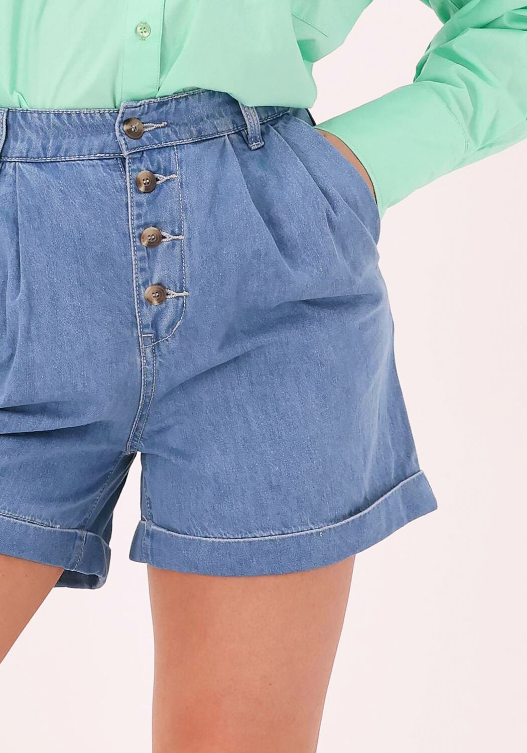 Damen Bekleidung Kurze Hosen Jeans-Shorts und Denim-Shorts Jucca Denim Shorts & Bermudashorts in Blau 